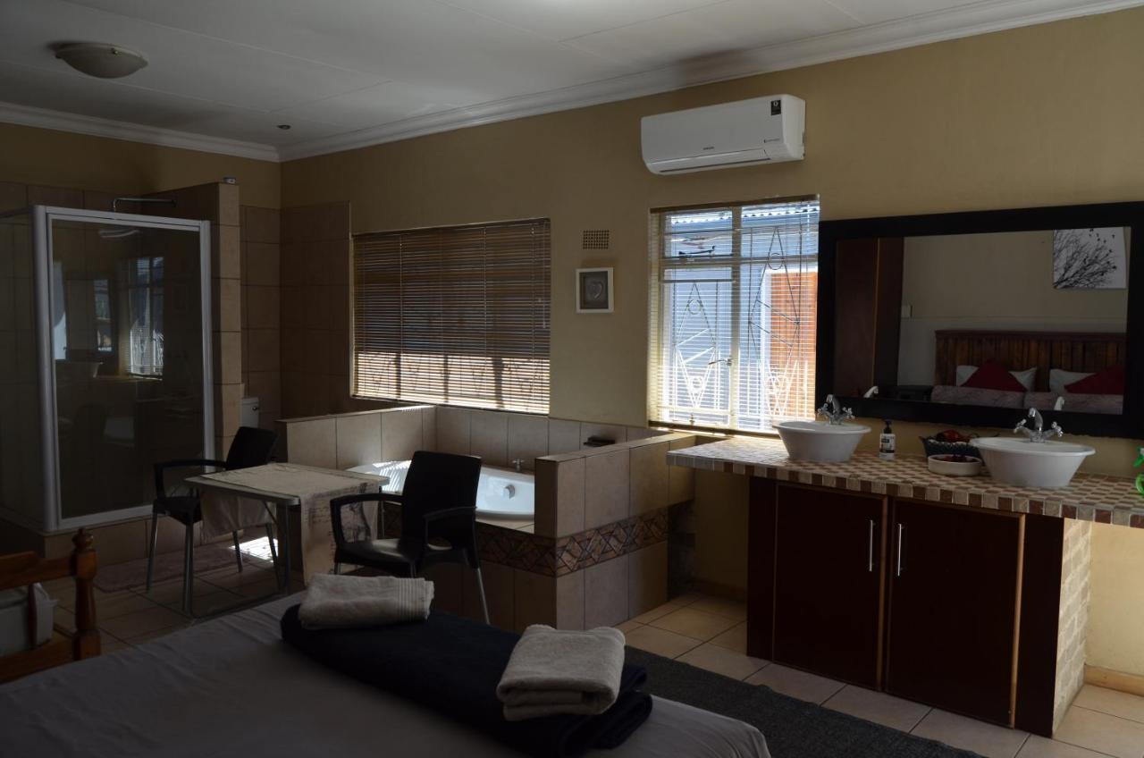 A & R Guesthouse Bloemfontein Buitenkant foto