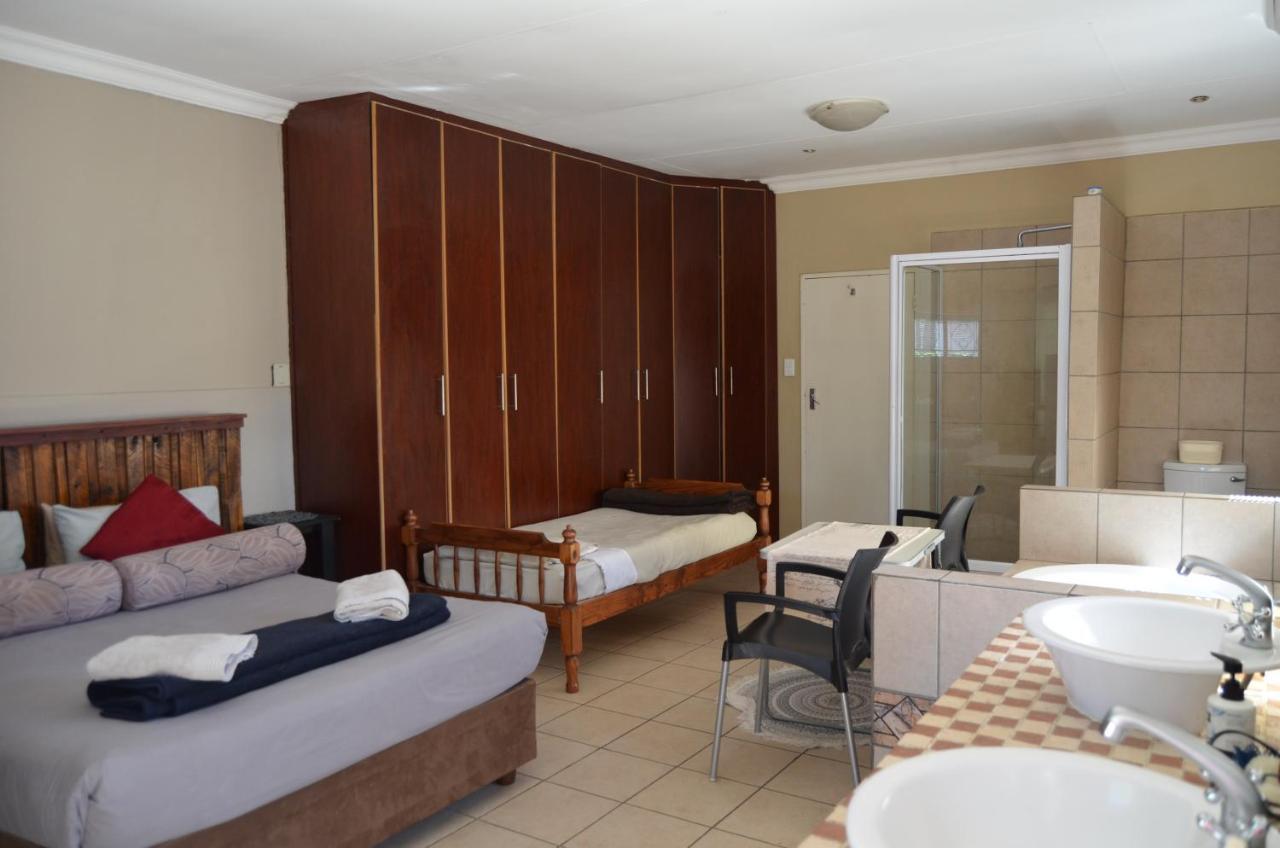 A & R Guesthouse Bloemfontein Buitenkant foto